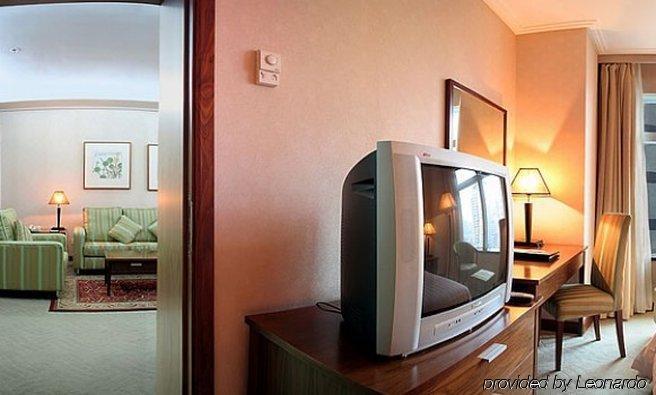 Xujiahui Park Hotel Шанхай Номер фото
